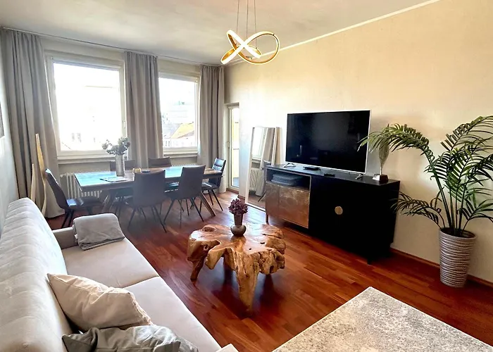 Ed-Grosse, Moderne Wohnung In Zentraler Lage, Mit Balkon, Lift Und Parkplatz