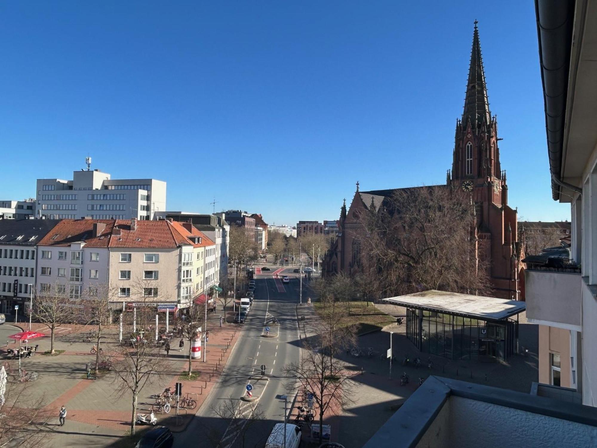 Ed-grosse, Moderne In Zentraler Lage, Mit Balkon, Lift Und Parkplatz Apartment