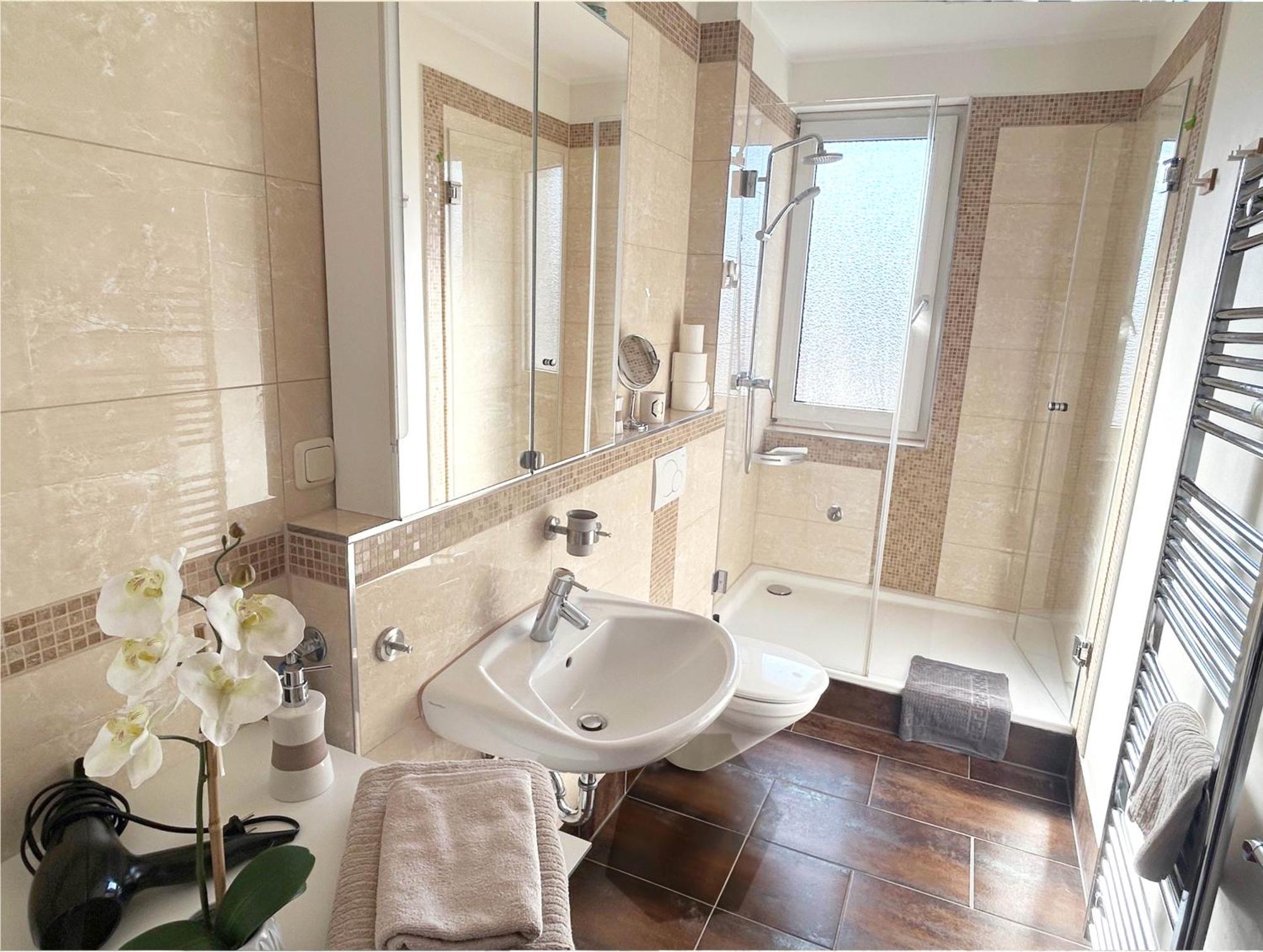 Ed-grosse, Moderne In Zentraler Lage, Mit Balkon, Lift Und Parkplatz * Hannover