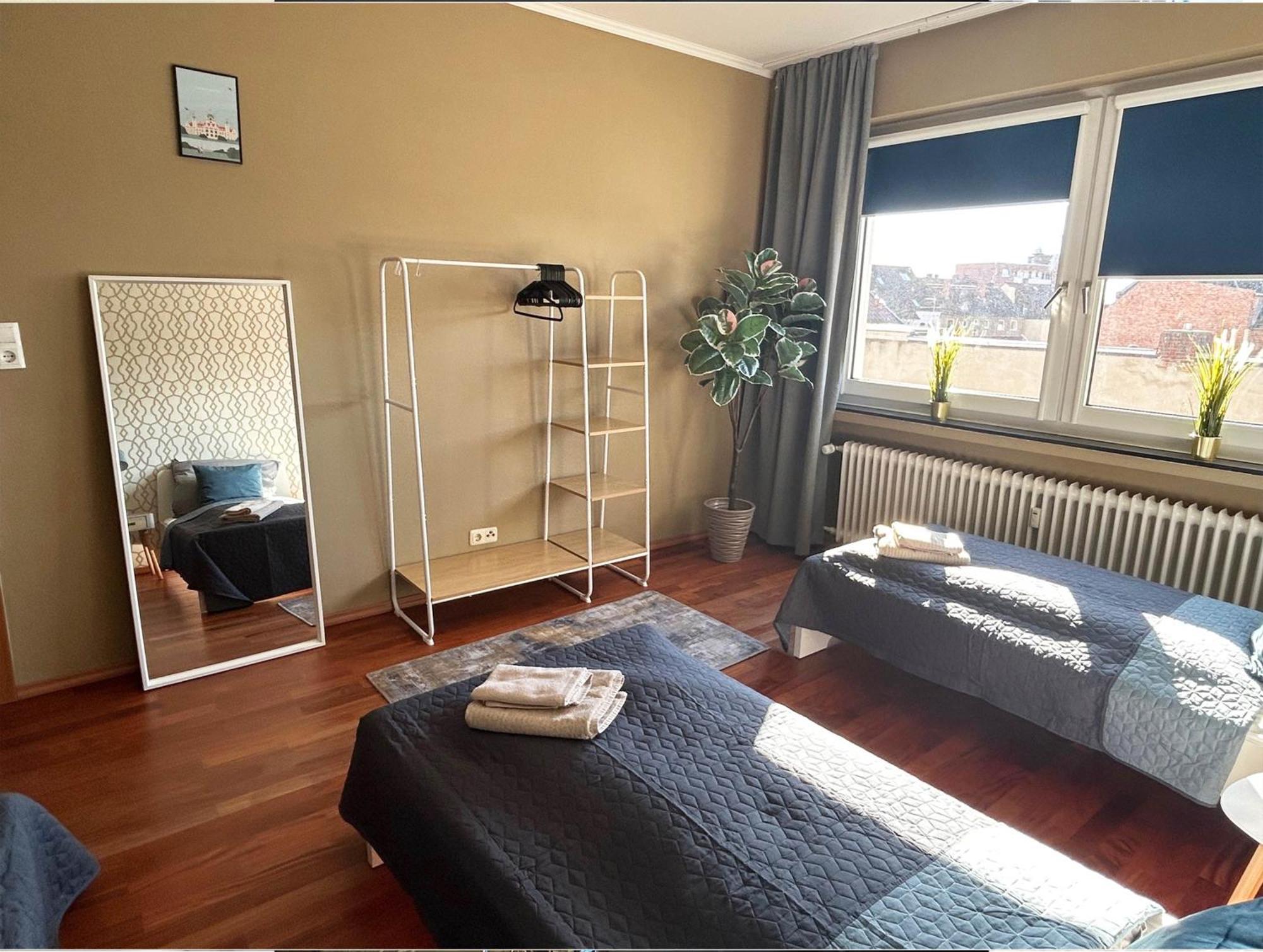 Ed-grosse, Moderne In Zentraler Lage, Mit Balkon, Lift Und Parkplatz *
